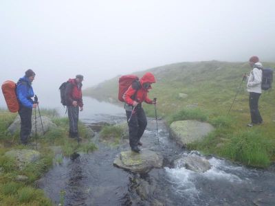 005-Gebirgsbach am oberen Valluelasee
